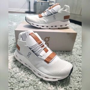 On Running Men's White and Orange Athletic Shoes🎯🧩